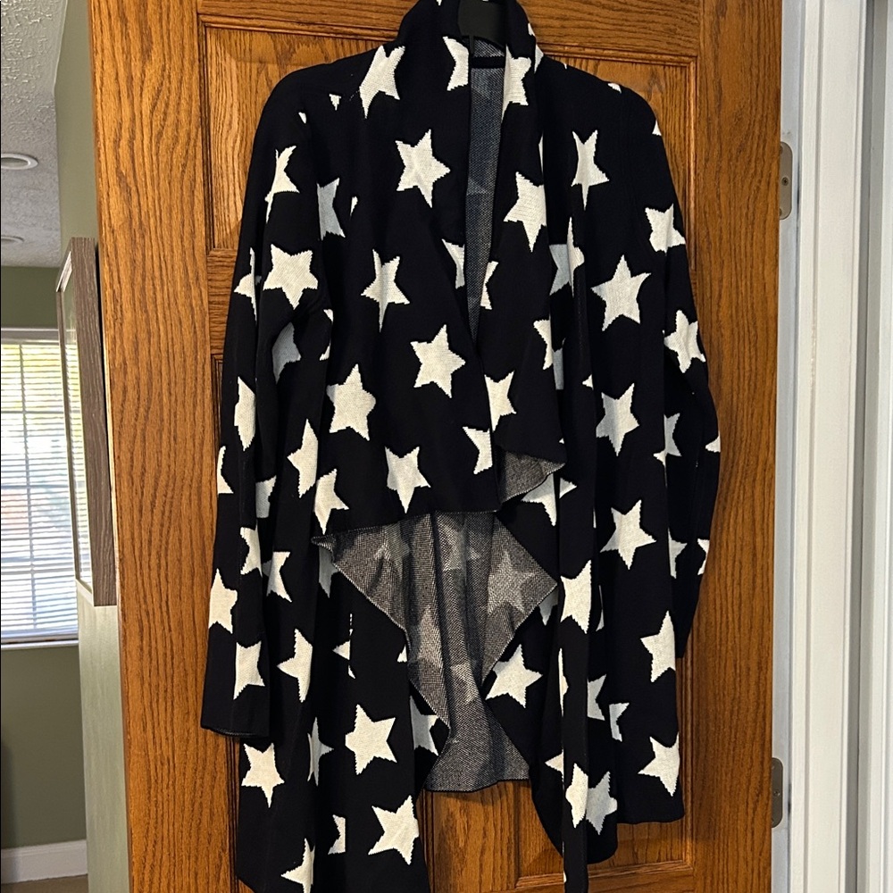 Neiman Marcus Navy and White Knit Cardigan